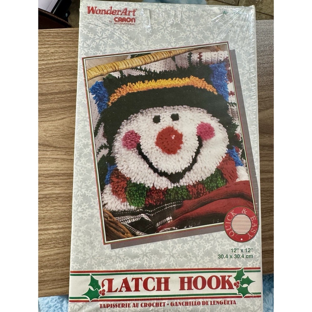 WonderArt Latch Hook Kit 12x12‎ Snowy Snowman Christmas 4663 Caron New